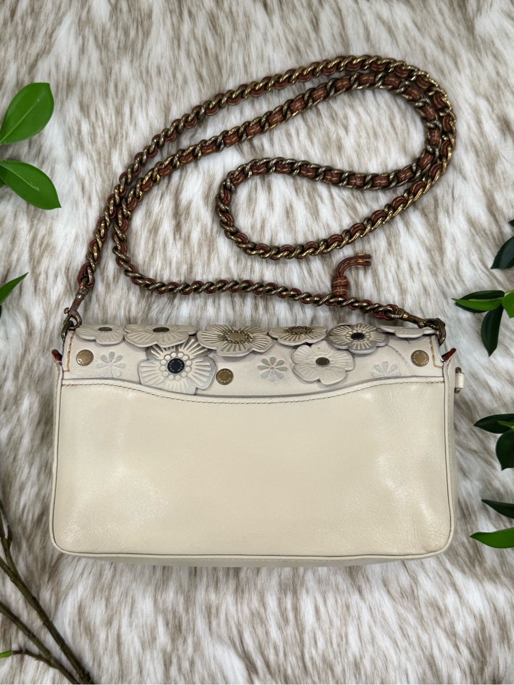 Coach Tea Rose Cream Floral Appliqué Crossbody with Gold Chain - Picture 3 of 17